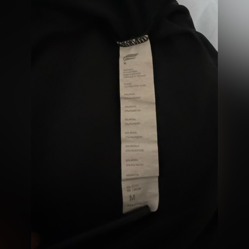 Fabletics Medium Activewear Bundle Leggings + Eco… - image 7